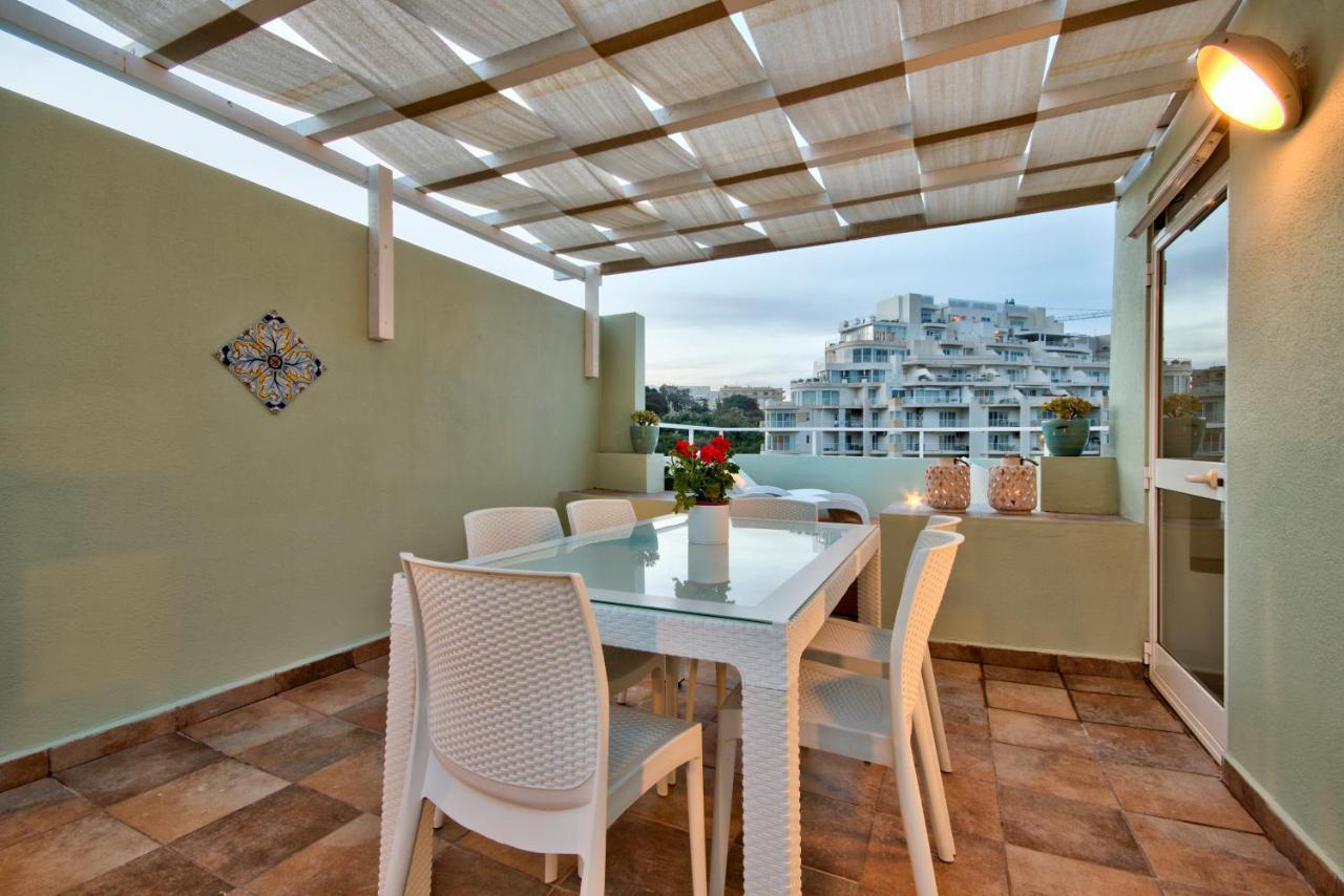St Julians Seaviews Hilltop House * Saint Julian's