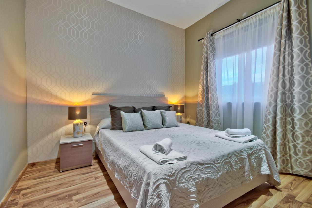 St Julians Seaviews Hilltop House Apartment